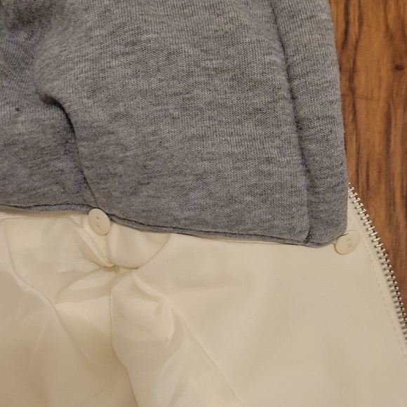 Guess Cream and Gray Leather Jacket with Modern Design - Picture 5 of 12